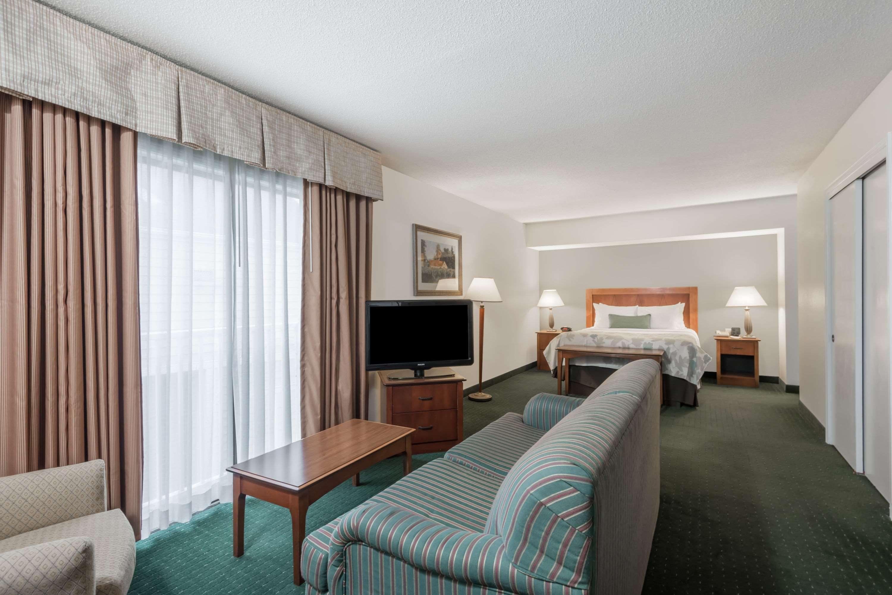 Best Western Fishkill Inn & Suites Ngoại thất bức ảnh