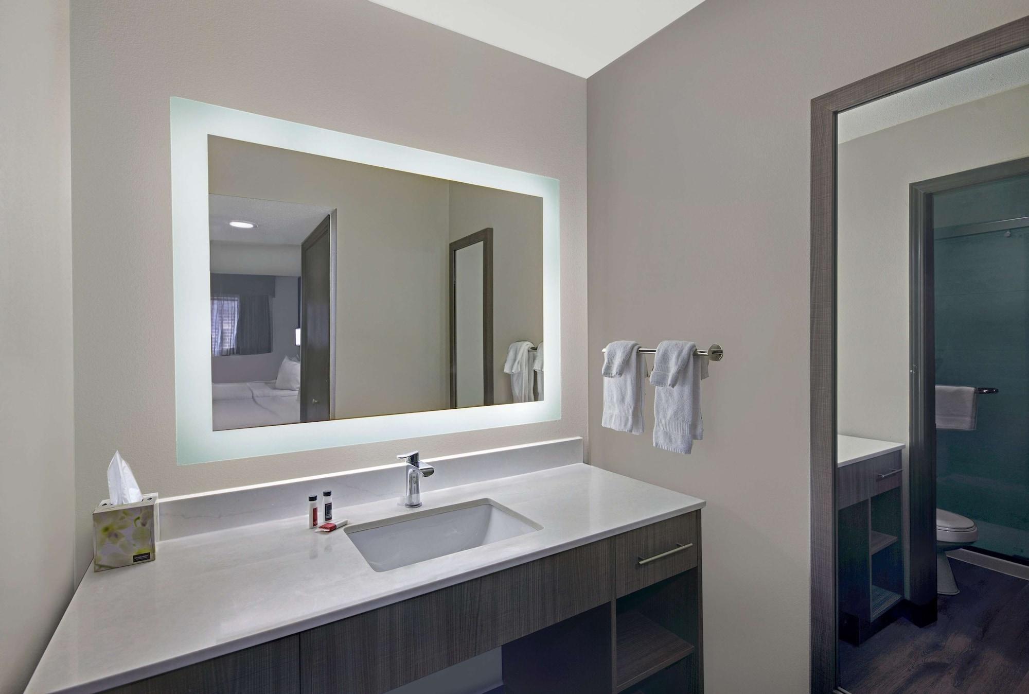 Best Western Fishkill Inn & Suites Ngoại thất bức ảnh
